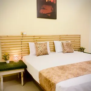 rudra_homestay.hotels-varanasi.com/